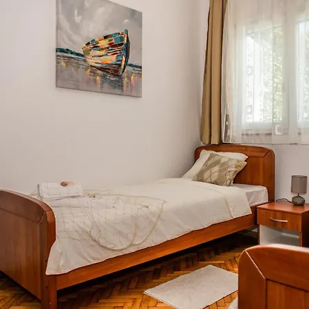 Apartment Pebbles - With Jacuzzi *