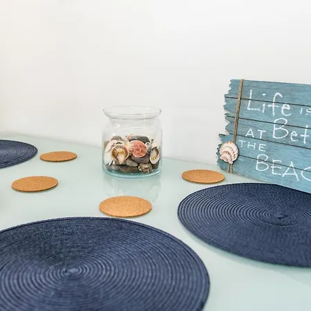 Apartment Pebbles - With Jacuzzi Split