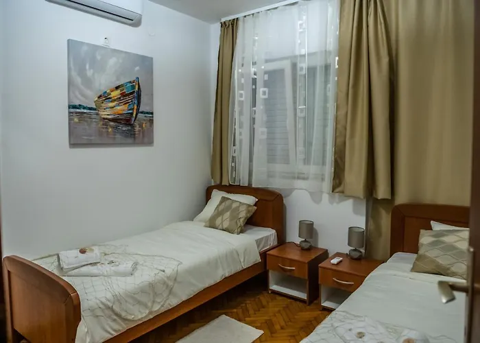 Apartment Pebbles - With Jacuzzi