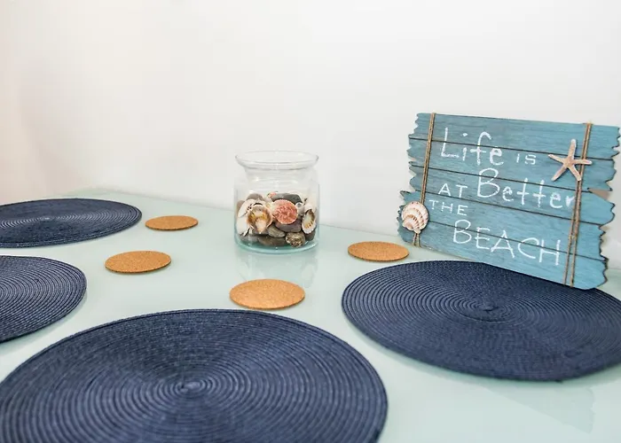 Apartment Pebbles - With Jacuzzi Split