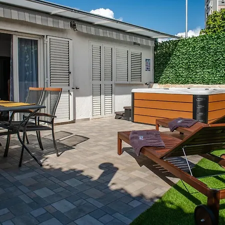 Apartment Pebbles - With Jacuzzi *